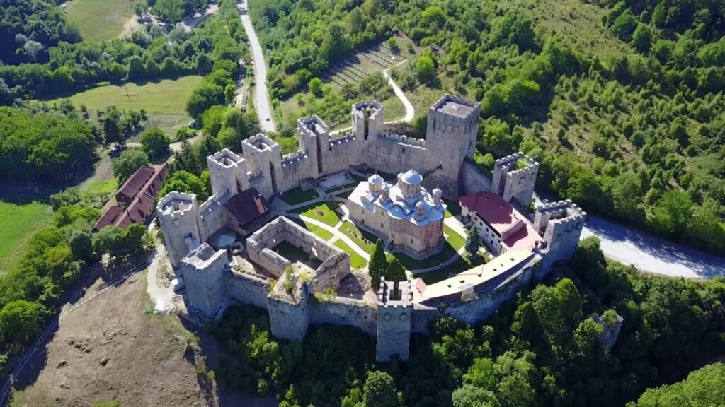 3 Fortresses - Serbian Insiders